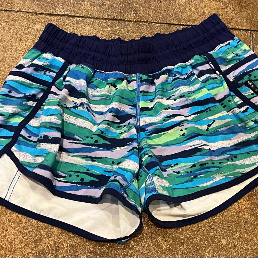 lululemon tracker shorts